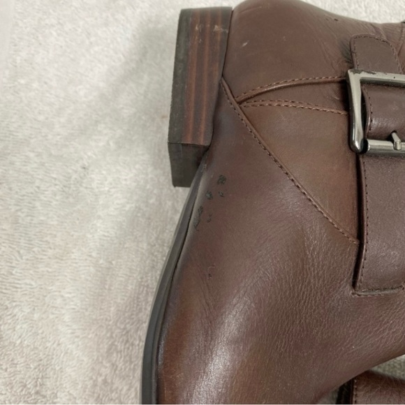 Le Saunda Women's Brown Leather Studded Flat Pull On Bootie Size 5 Classic Boho - Picture 8 of 16